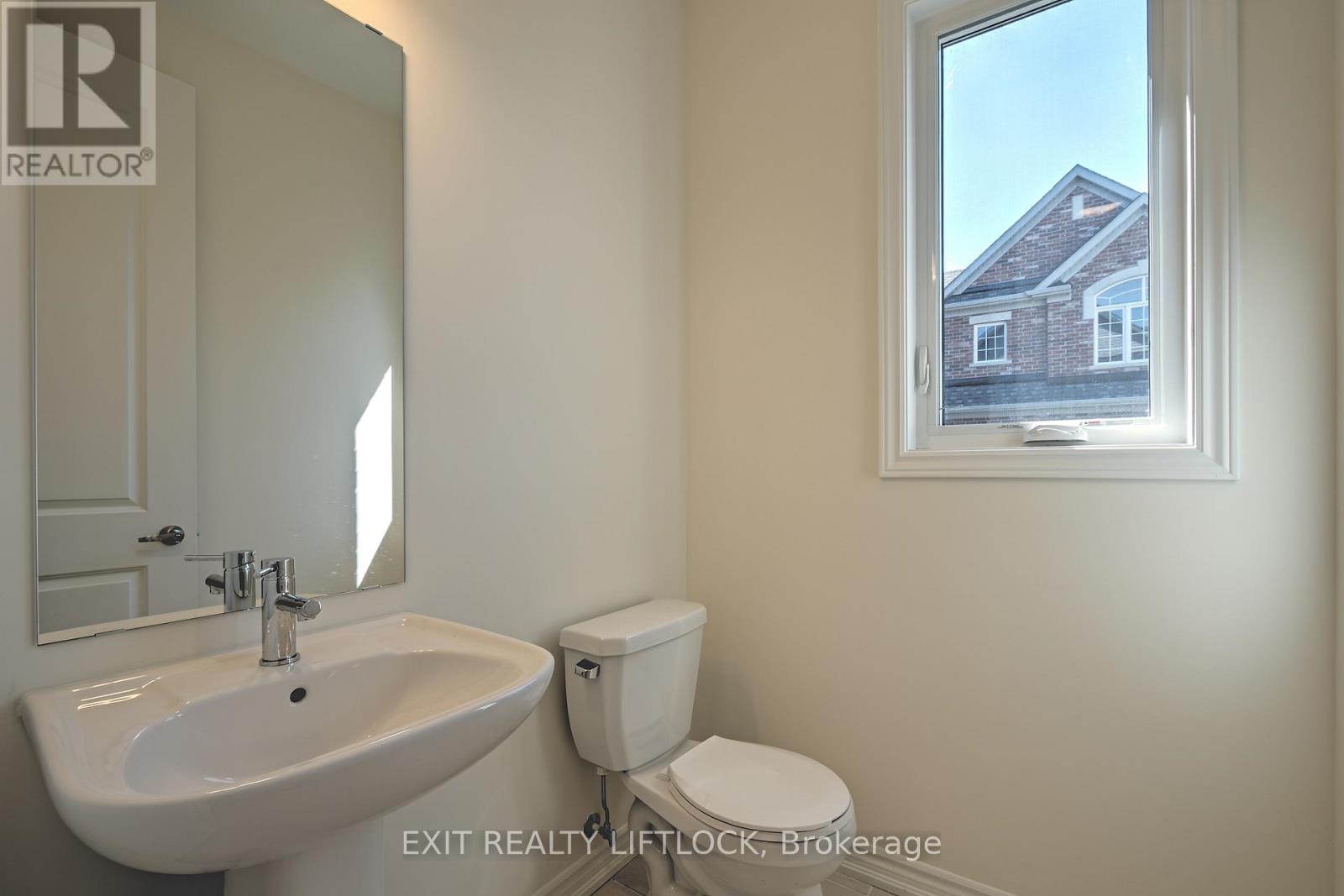 61 Golden Meadows Drive, Otonabee-South Monaghan, Ontario  K9J 0K8 - Photo 10 - X12398142