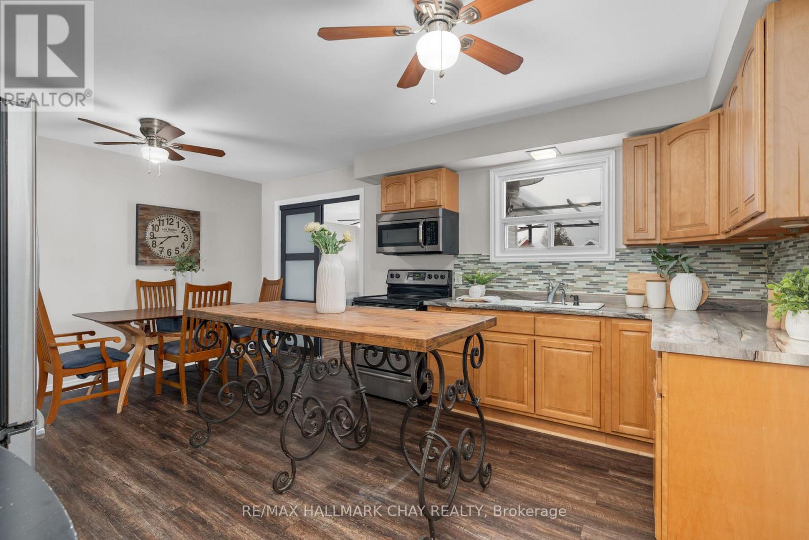 232 Superior Street, Clearview, Ontario  L0M 1S0 - Photo 3 - S12691708