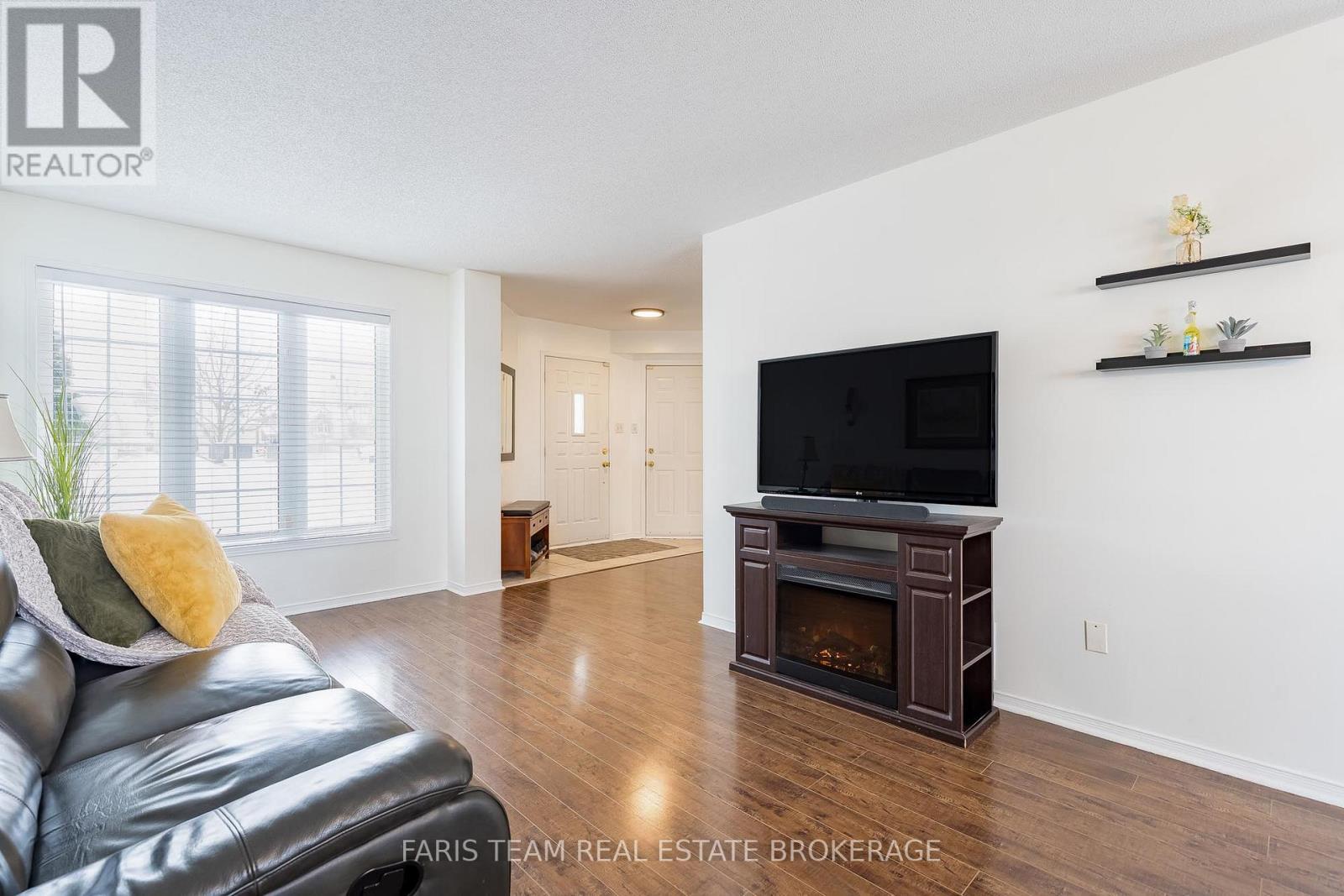 7 Round Leaf Court, Barrie, Ontario  L4N 9N3 - Photo 13 - S12691798