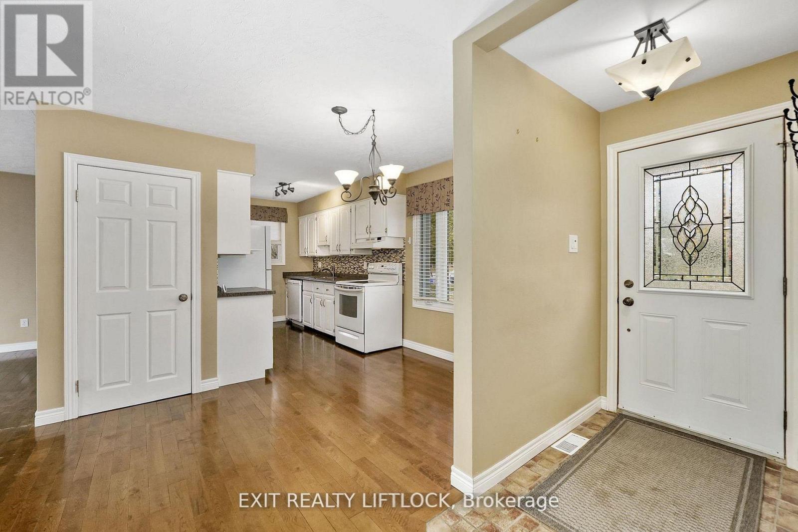 1252 Royal Drive, Peterborough, Ontario  K9H 6R5 - Photo 7 - X12686190