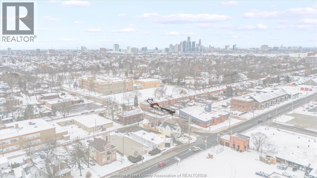 1092 Monmouth, Windsor, Ontario  N8Y 3L7 - Photo 37 - 26000978