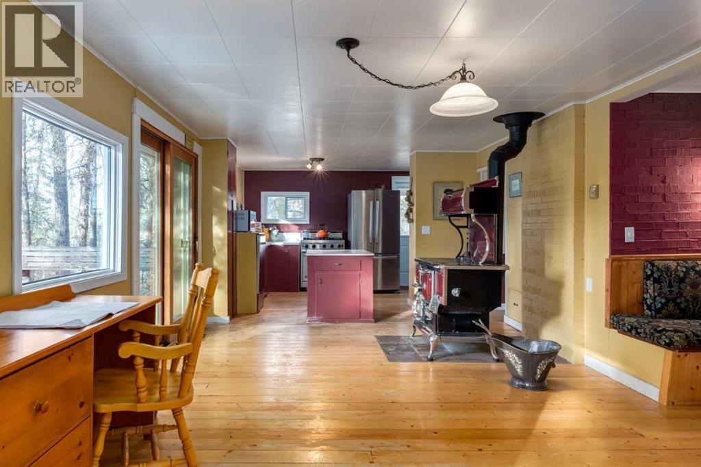 10, 32376 Highway 760, Rural Mountain View County, Alberta  T0M 1X0 - Photo 22 - A2271485