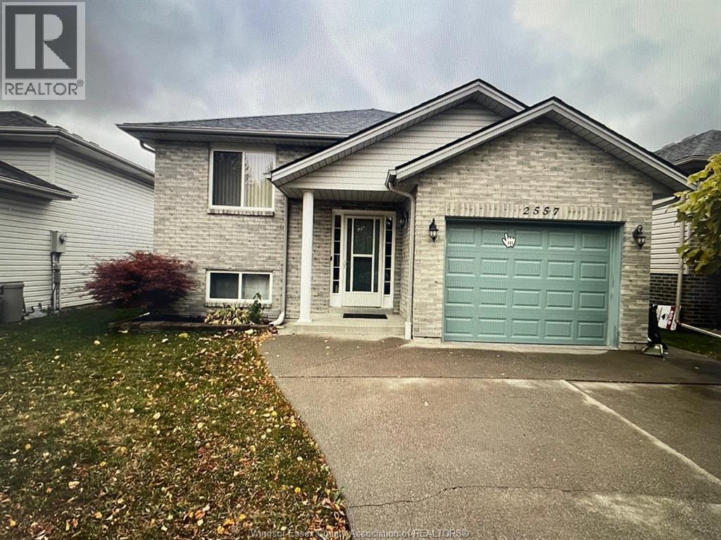MLS# 26000469: 2557 TRAPPERS UNIT#LOWER, Windsor, Canada