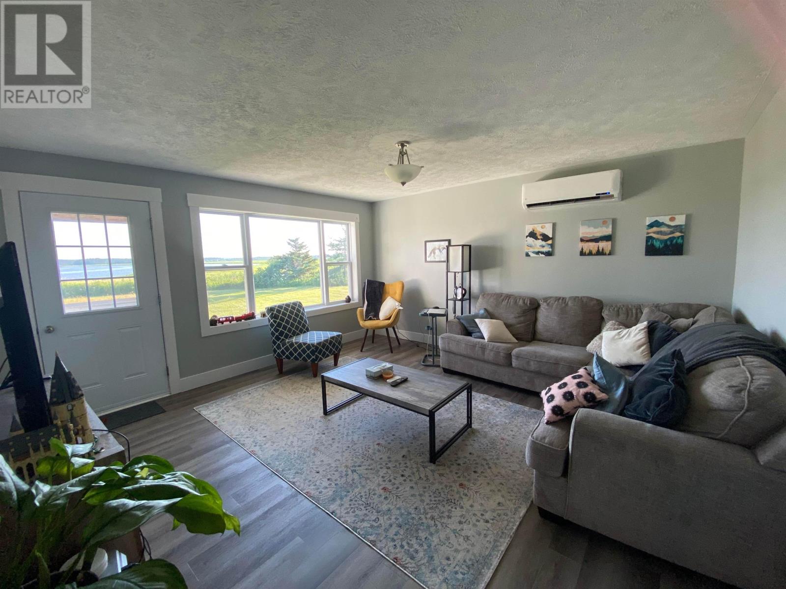 206 Main Street, Mount Stewart, Prince Edward Island  C0A 1T0 - Photo 6 - 202600692