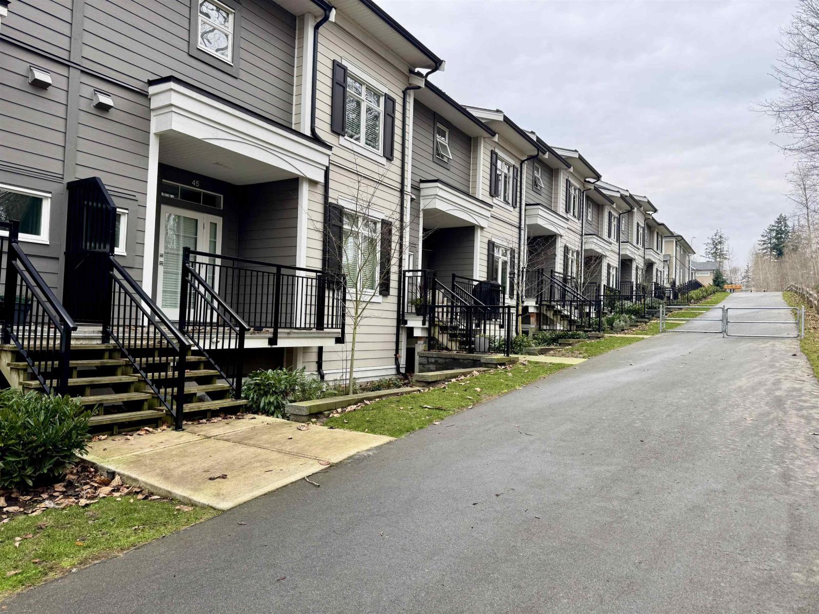 45 2070 Oak Meadows Drive, Surrey, British Columbia  V3S 9M8 - Photo 2 - R3078313