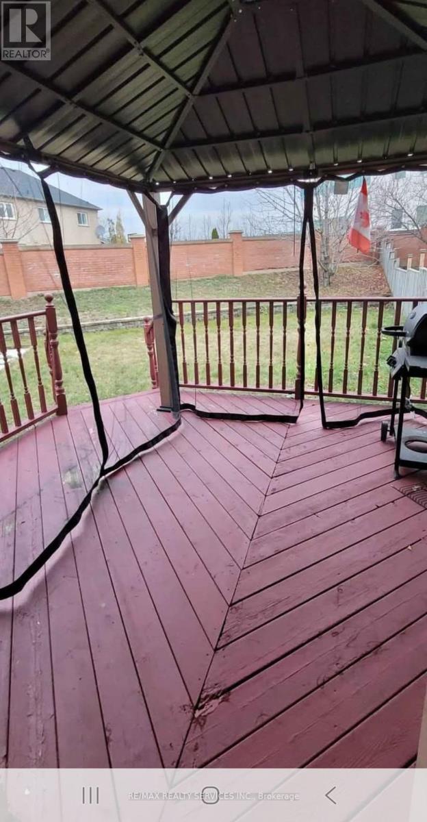 32 Thunderbird Trail, Brampton, Ontario  L6R 2T3 - Photo 10 - W12691702