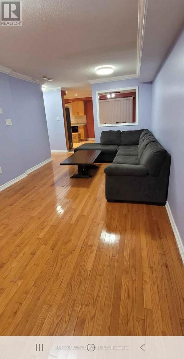 32 Thunderbird Trail, Brampton, Ontario  L6R 2T3 - Photo 2 - W12691702