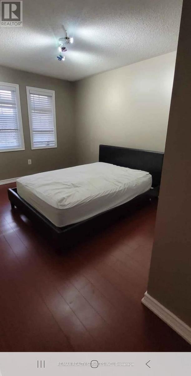 32 Thunderbird Trail, Brampton, Ontario  L6R 2T3 - Photo 6 - W12691702