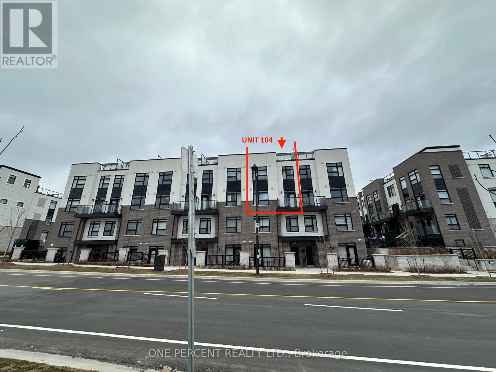 104 - 1589 Rose Way, Milton (Cb Cobban), Ontario  L9E 1N4 - Photo 1 - W12691704