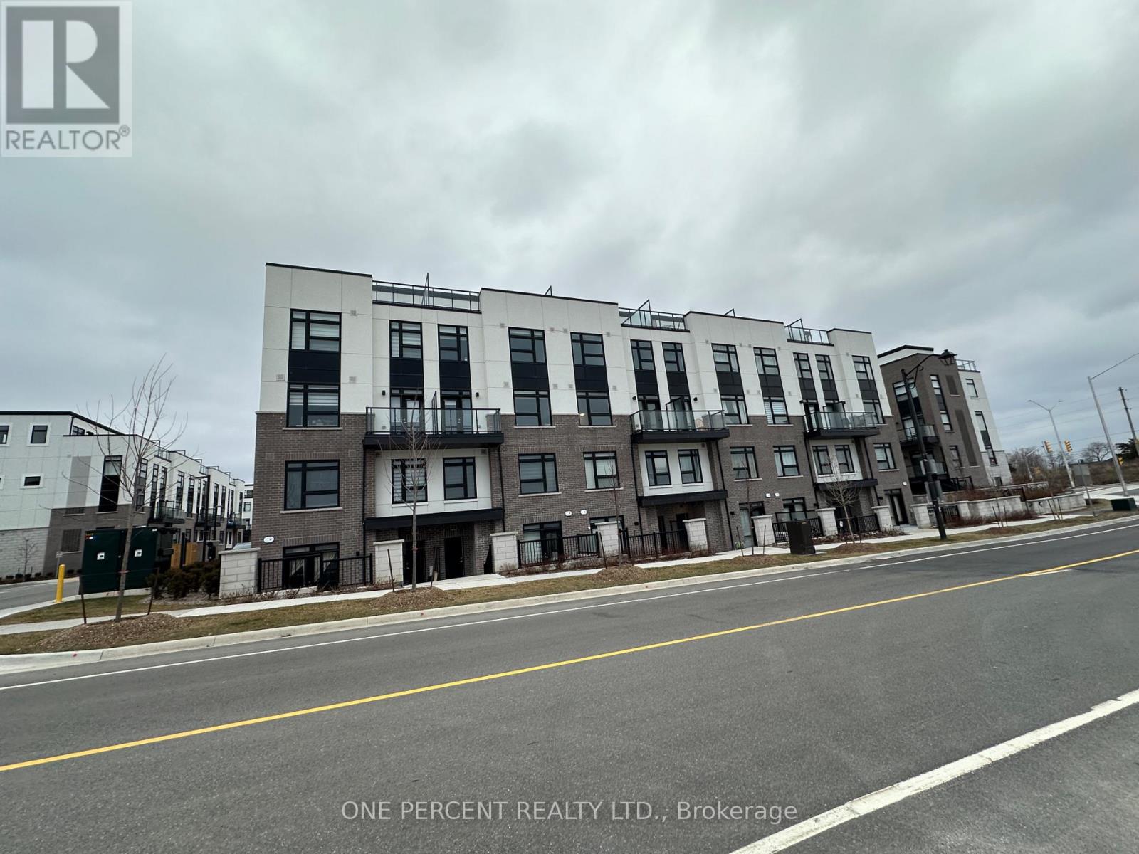 104 - 1589 Rose Way, Milton (Cb Cobban), Ontario  L9E 1N4 - Photo 32 - W12691704