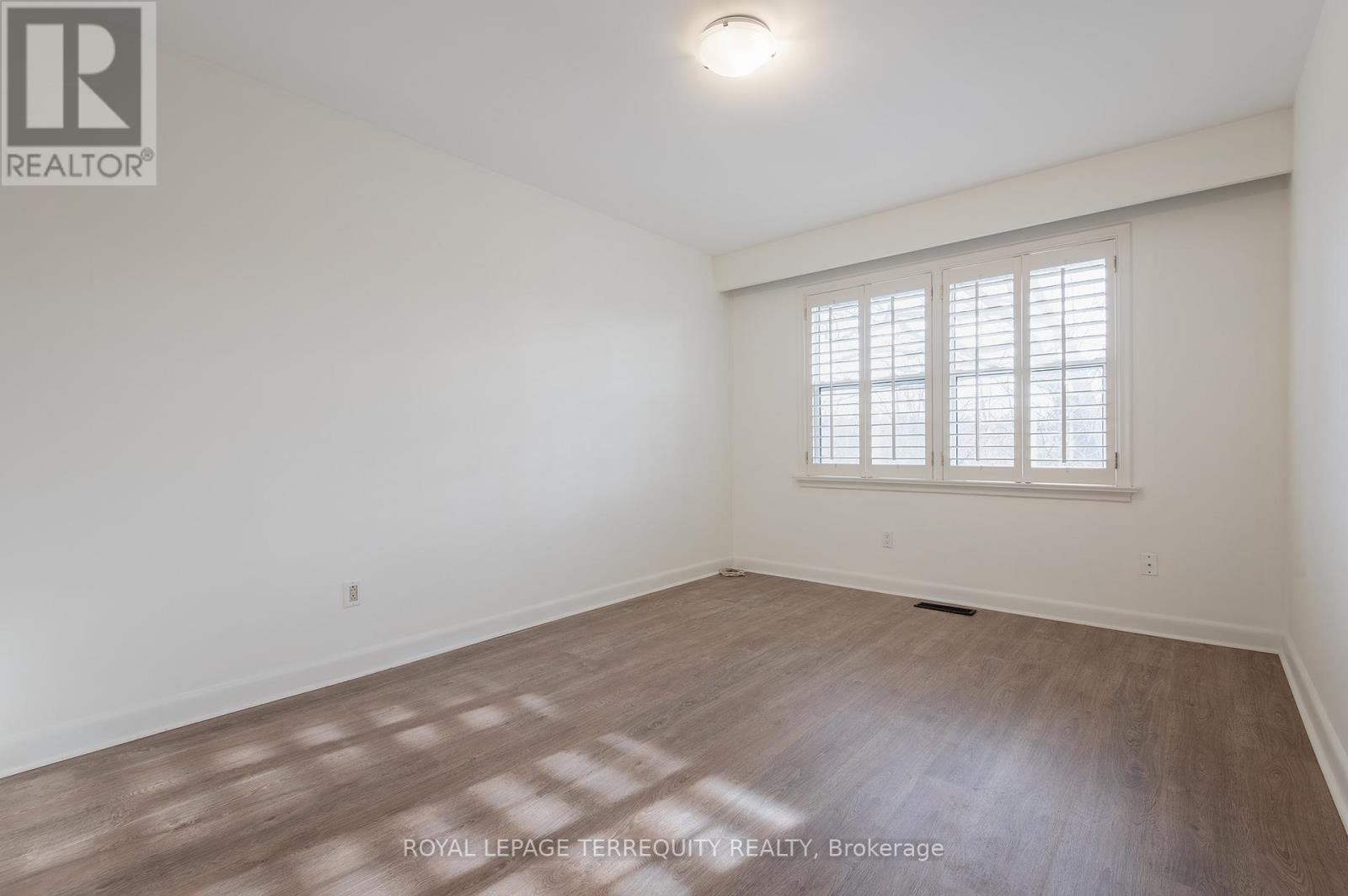 31 Rivercove Drive, Toronto, Ontario  M9B 4Y8 - Photo 19 - W12691712