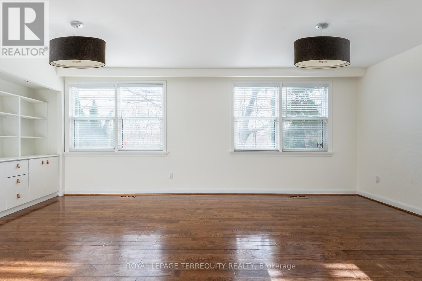 31 Rivercove Drive, Toronto, Ontario  M9B 4Y8 - Photo 22 - W12691712