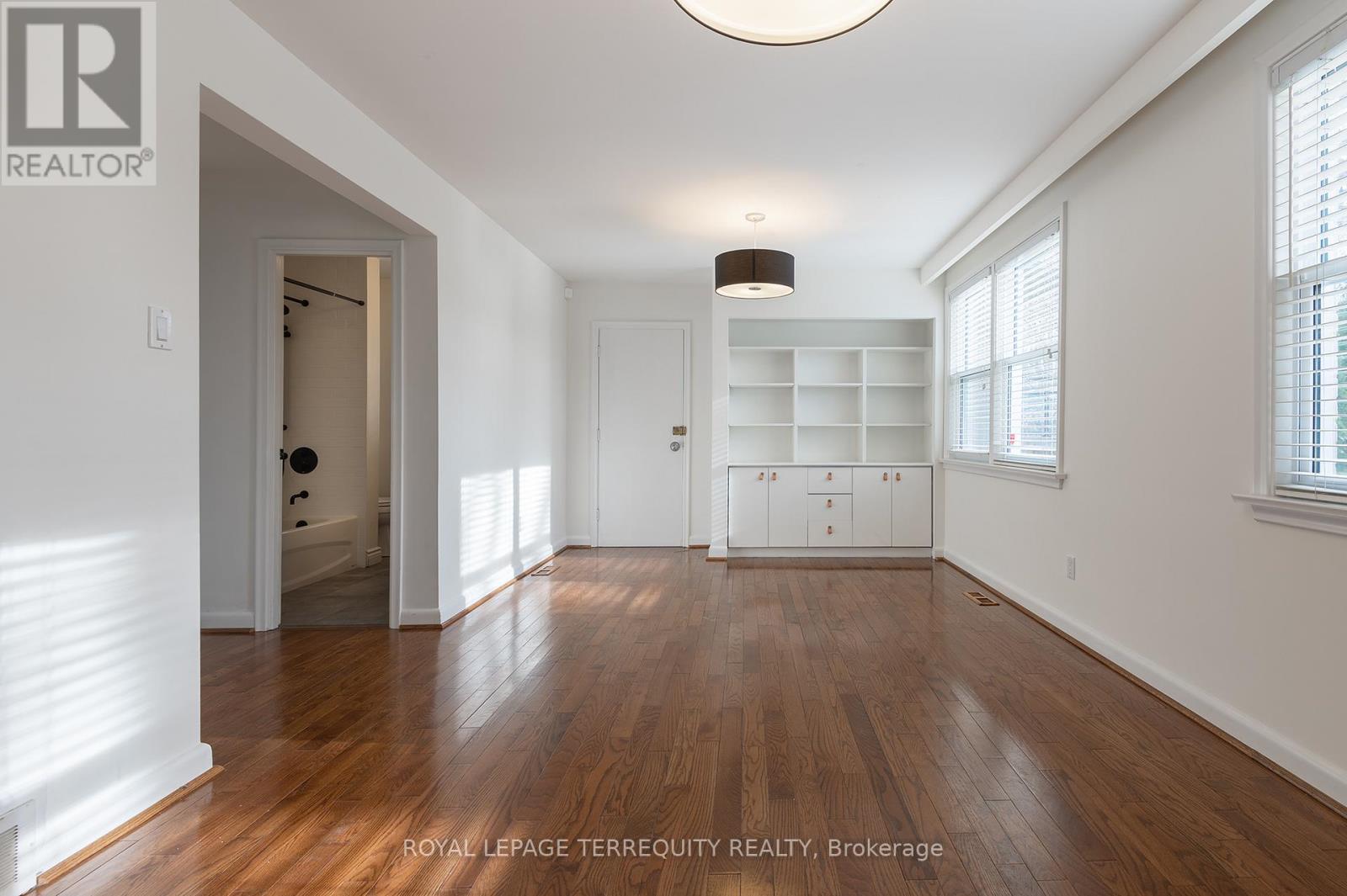 31 Rivercove Drive, Toronto, Ontario  M9B 4Y8 - Photo 24 - W12691712