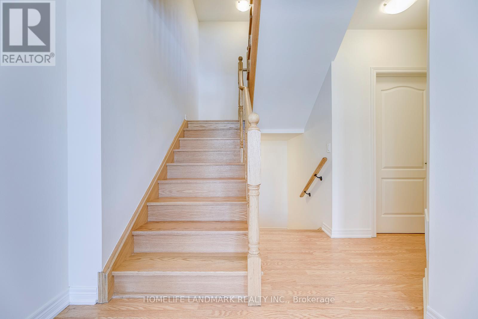 454 Silver Maple Road, Oakville, Ontario  L6H 3P5 - Photo 9 - W12691758