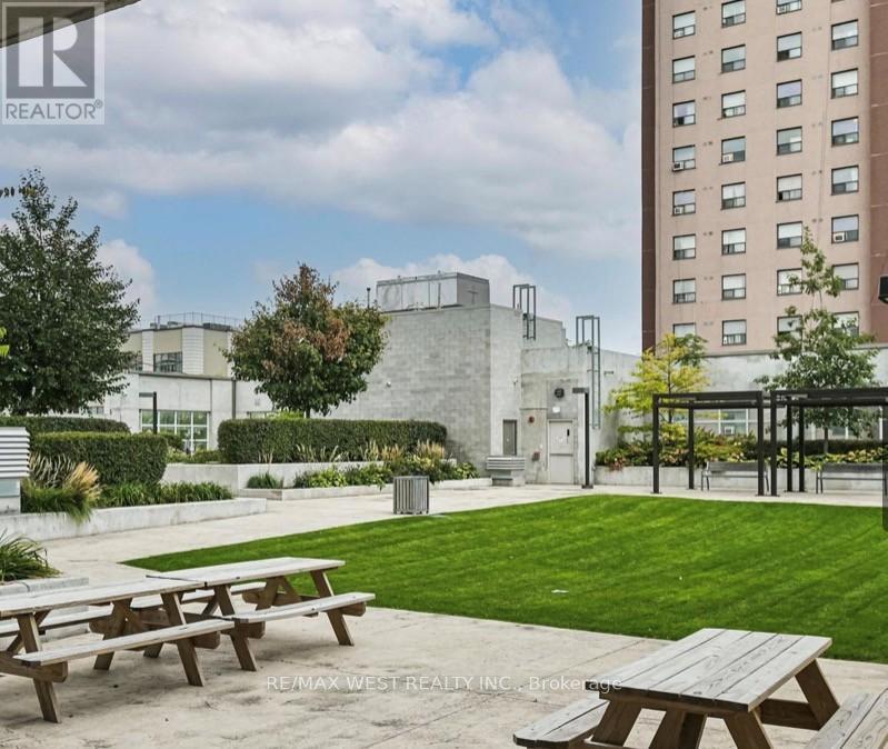 707 - 1410 Dupont Street, Toronto (Dovercourt-Wallace Emerson-Junction), Ontario  M6H 2B1 - Photo 1 - W12691772