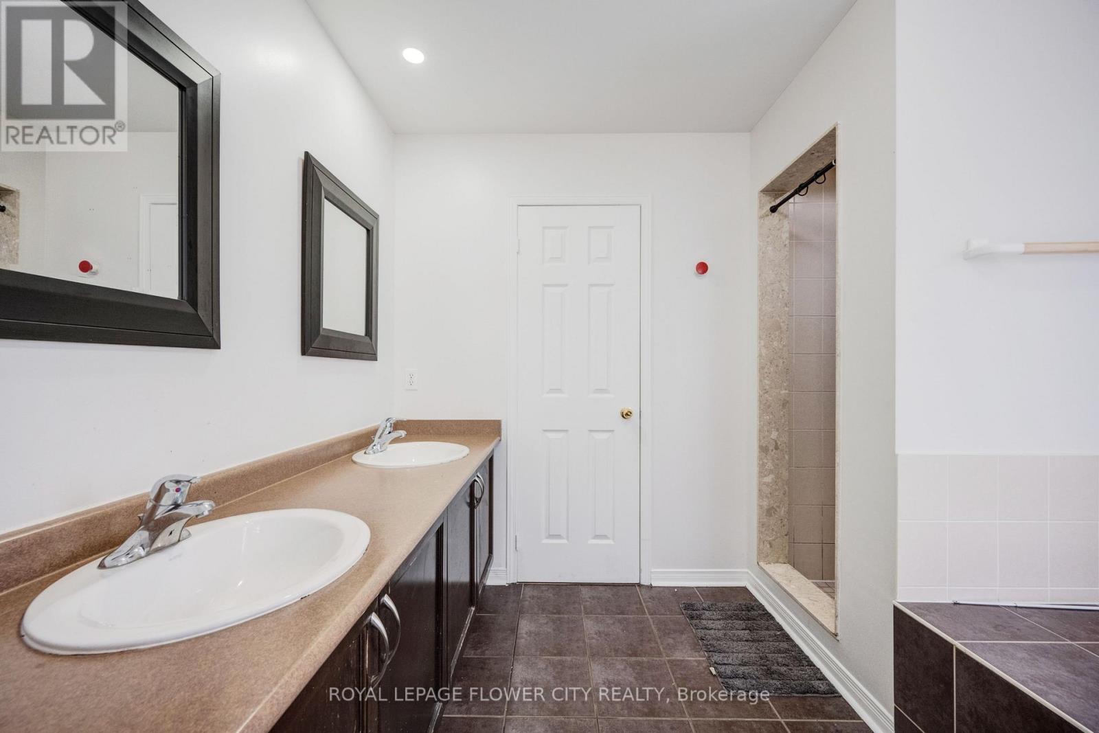 Main - 41 Watchman Road, Brampton, Ontario  L6P 2L6 - Photo 28 - W12691792