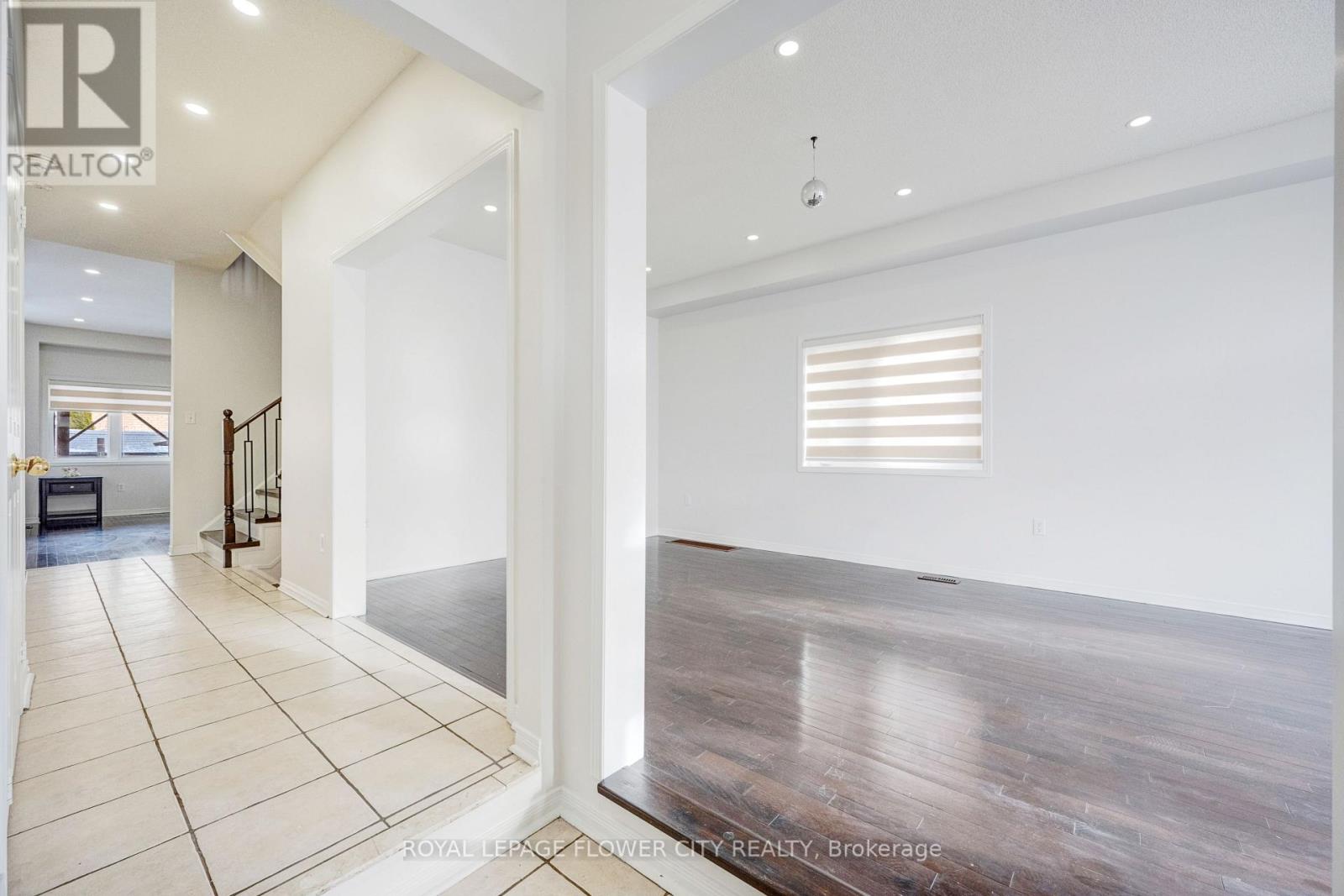 Main - 41 Watchman Road, Brampton, Ontario  L6P 2L6 - Photo 5 - W12691792