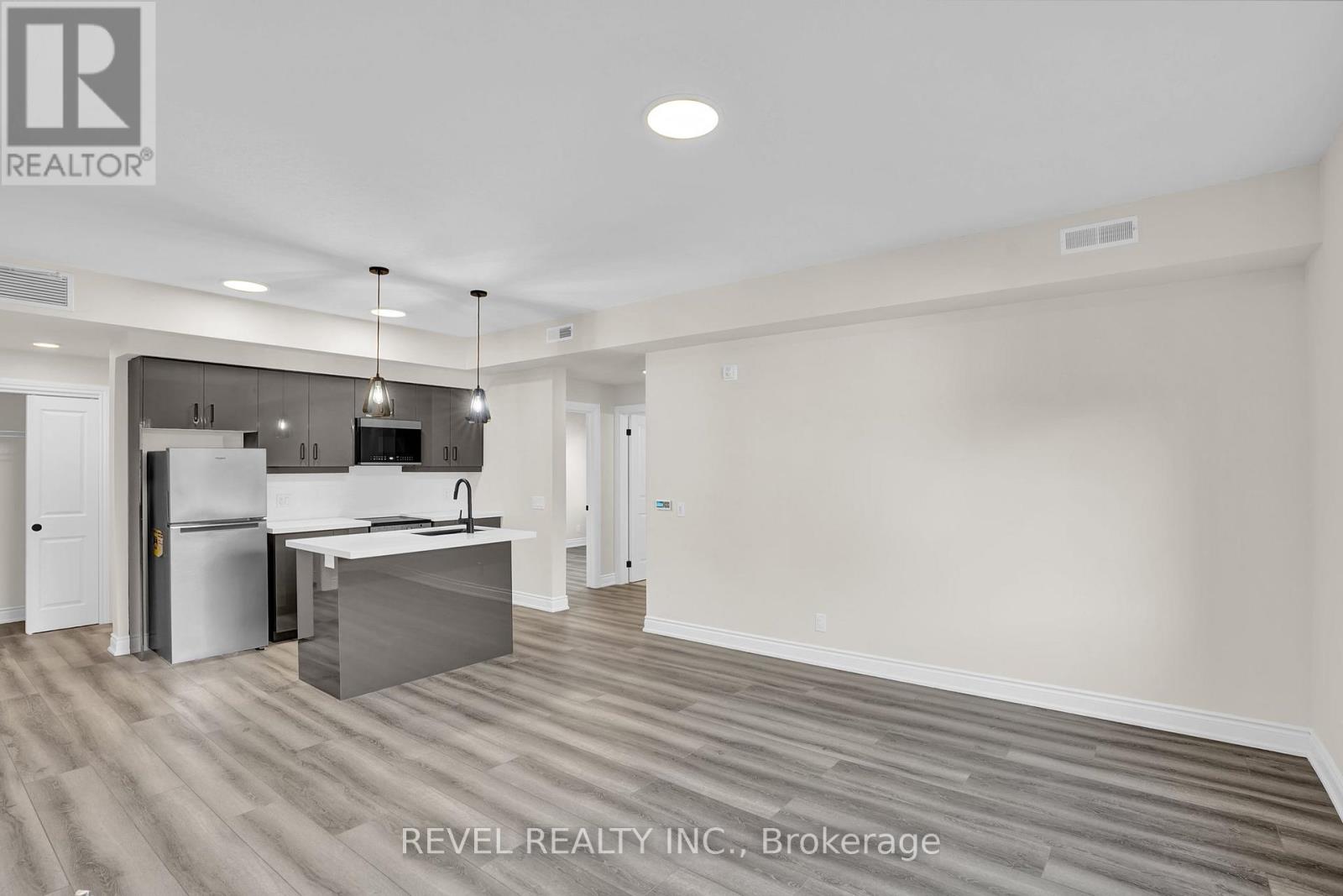 2d - 261 King Street E, Hamilton, Ontario  L8G 1L9 - Photo 2 - X12691700