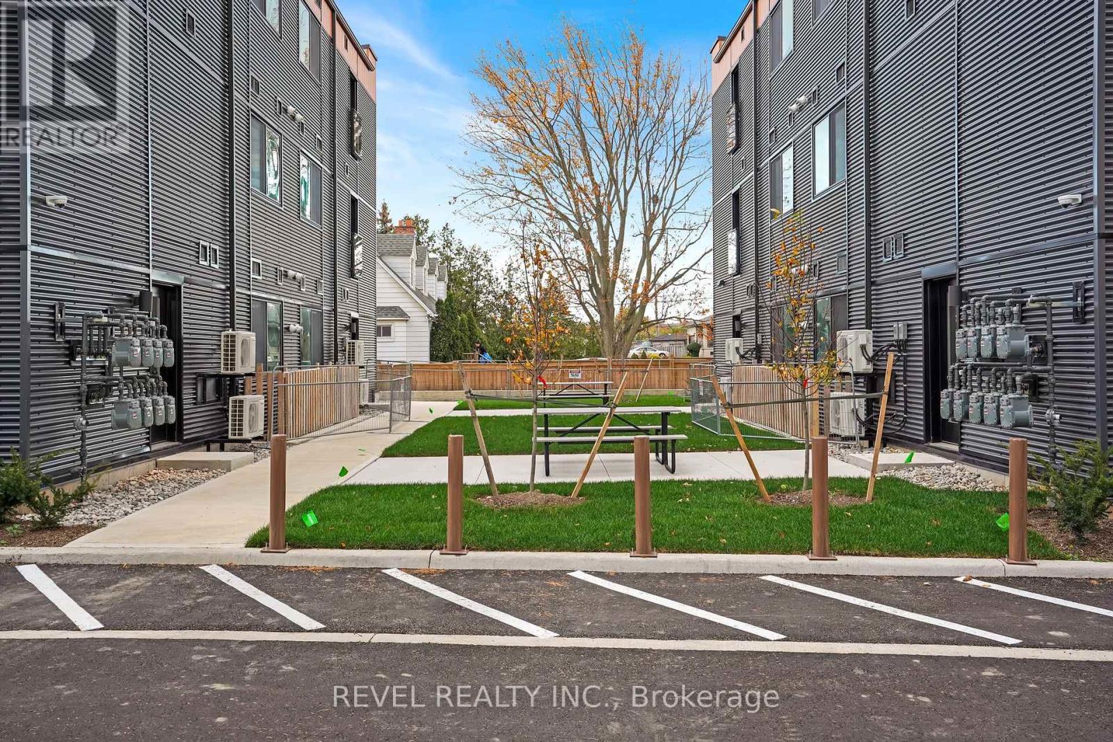 2d - 261 King Street E, Hamilton, Ontario  L8G 1L9 - Photo 23 - X12691700