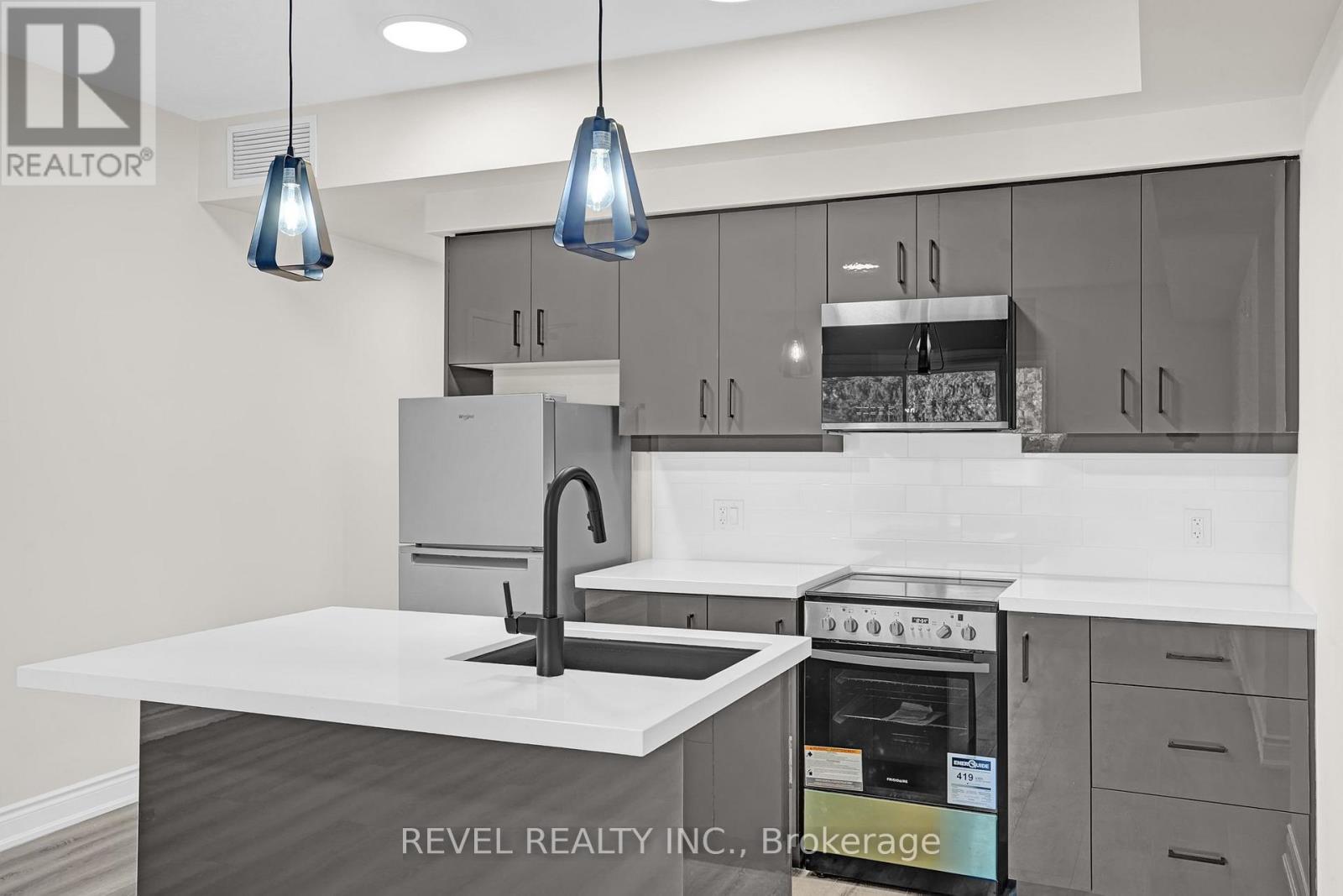 2d - 261 King Street E, Hamilton, Ontario  L8G 1L9 - Photo 8 - X12691700