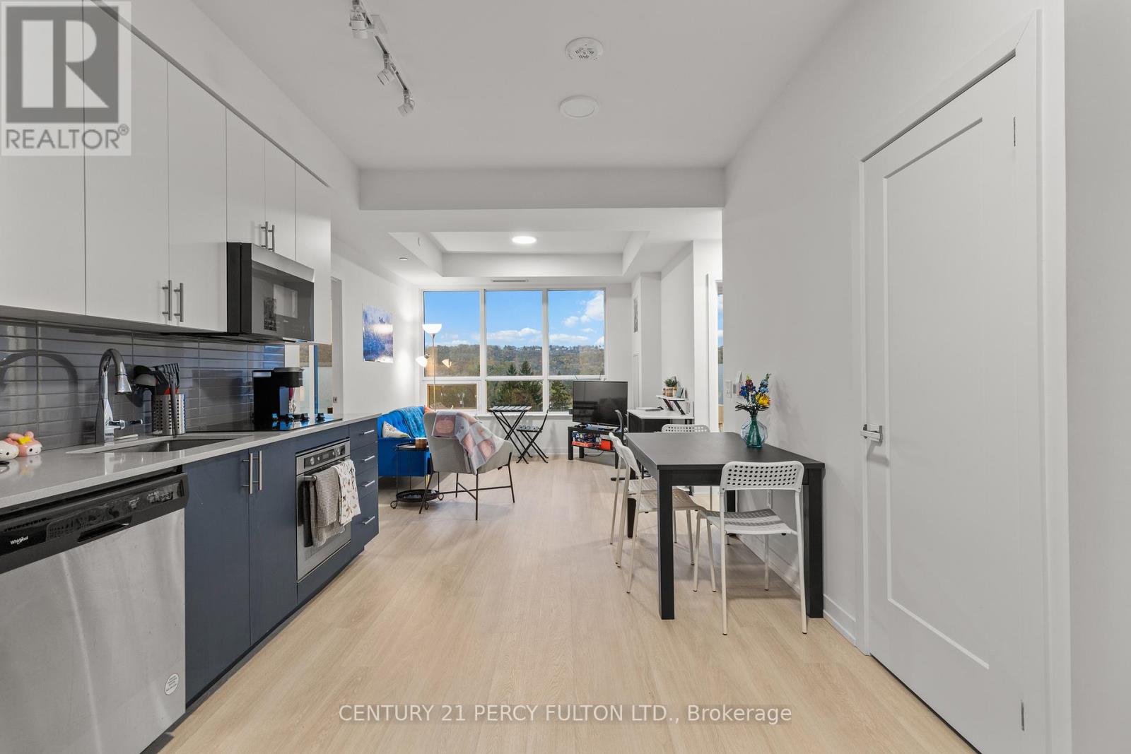 601 - 415 Main Street W, Hamilton, Ontario  L8P 1K5 - Photo 5 - X12691796