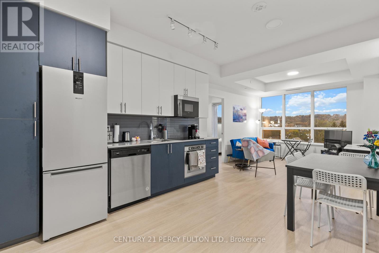 601 - 415 Main Street W, Hamilton, Ontario  L8P 1K5 - Photo 6 - X12691796