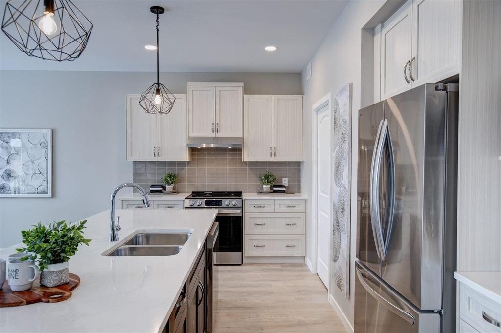 21 Red Pine Drive, West St Paul, Manitoba  R4A 0E7 - Photo 3 - 202600779