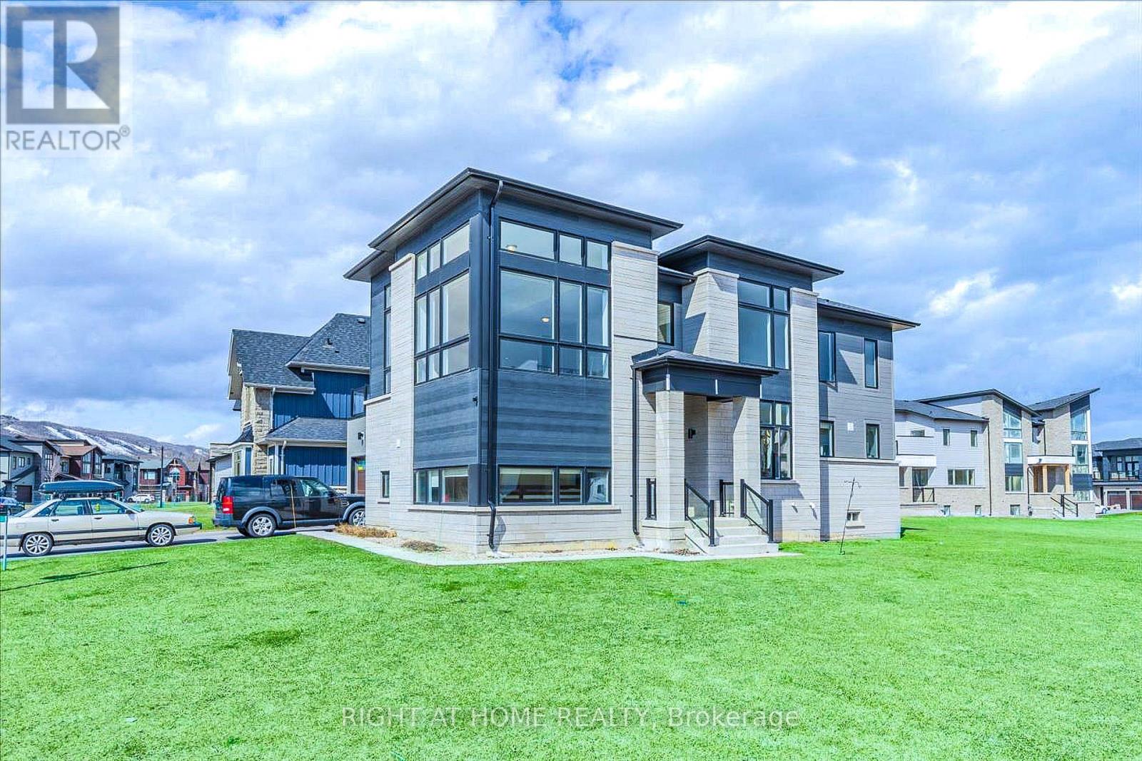 120 STONELEIGH DRIVE, Blue Mountains, Ontario