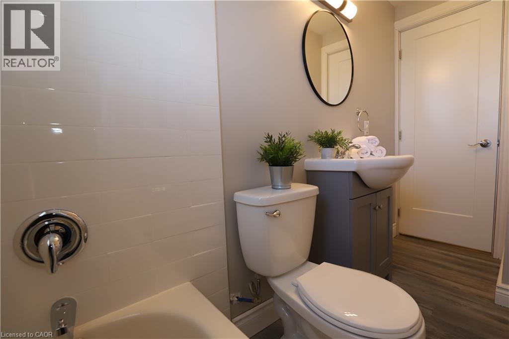 385 Melvin Avenue Unit# 102, Hamilton, Ontario  L8H 2K6 - Photo 6 - 40798008