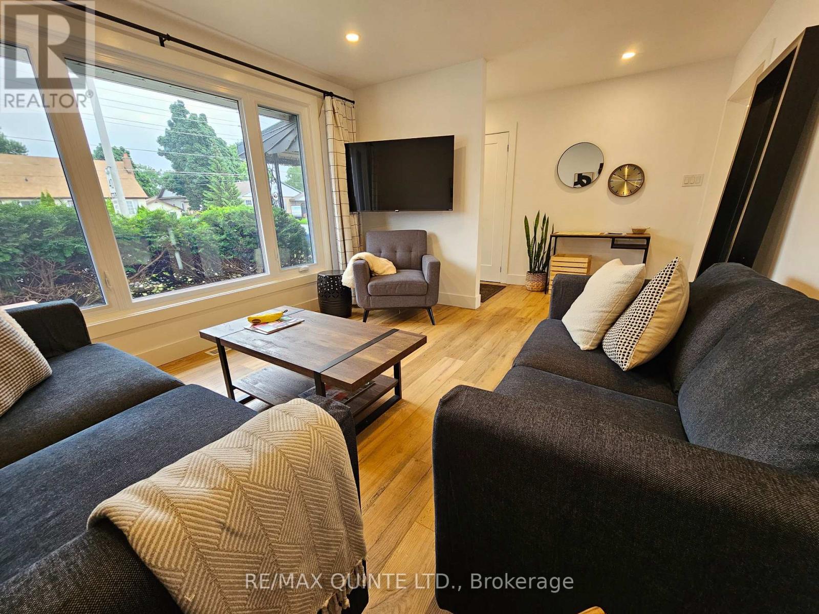 620 Sidney Street, Belleville, Ontario  K8P 4A6 - Photo 5 - X12691898