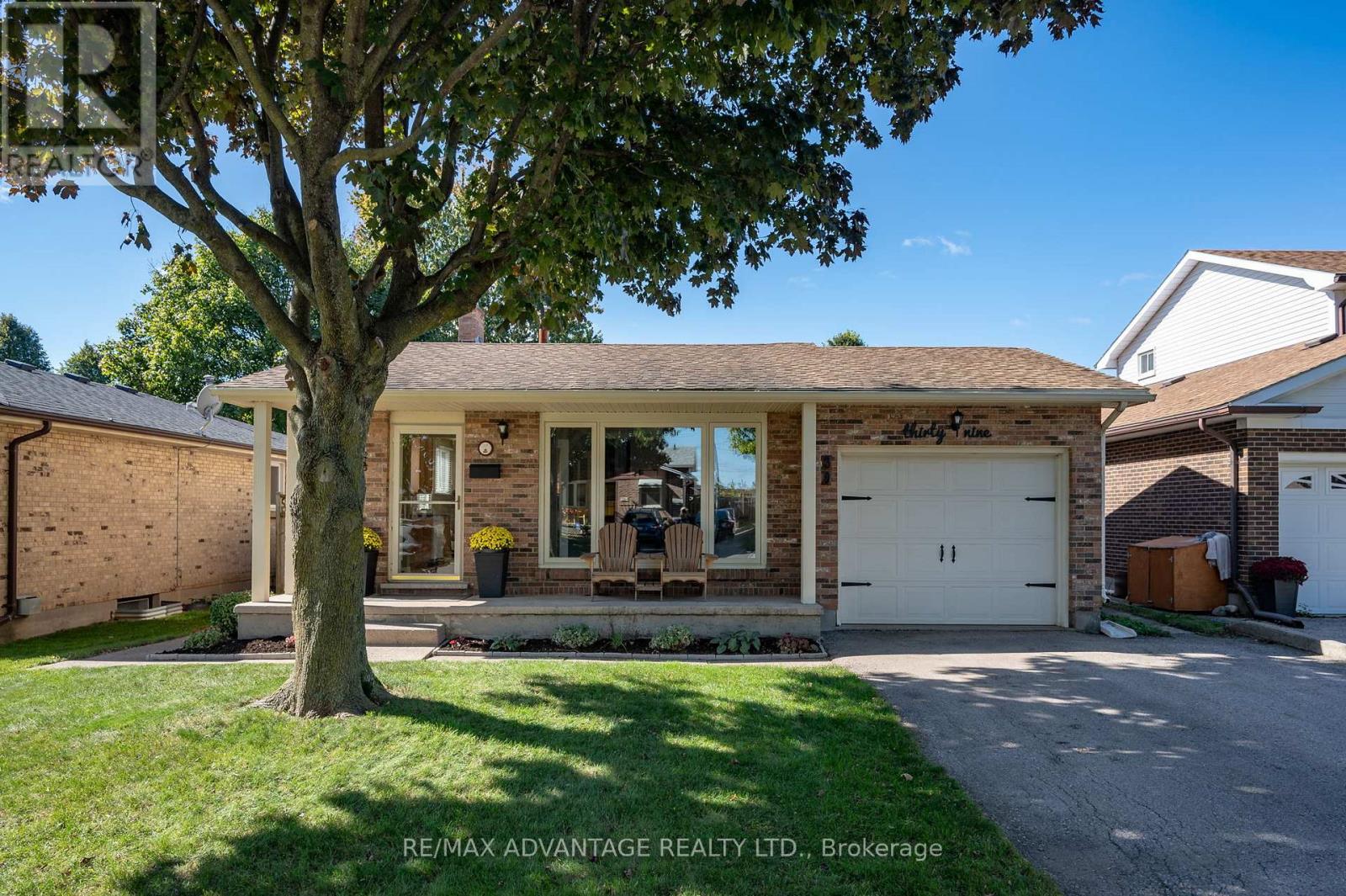 39 LYSANDA AVENUE, London South, Ontario