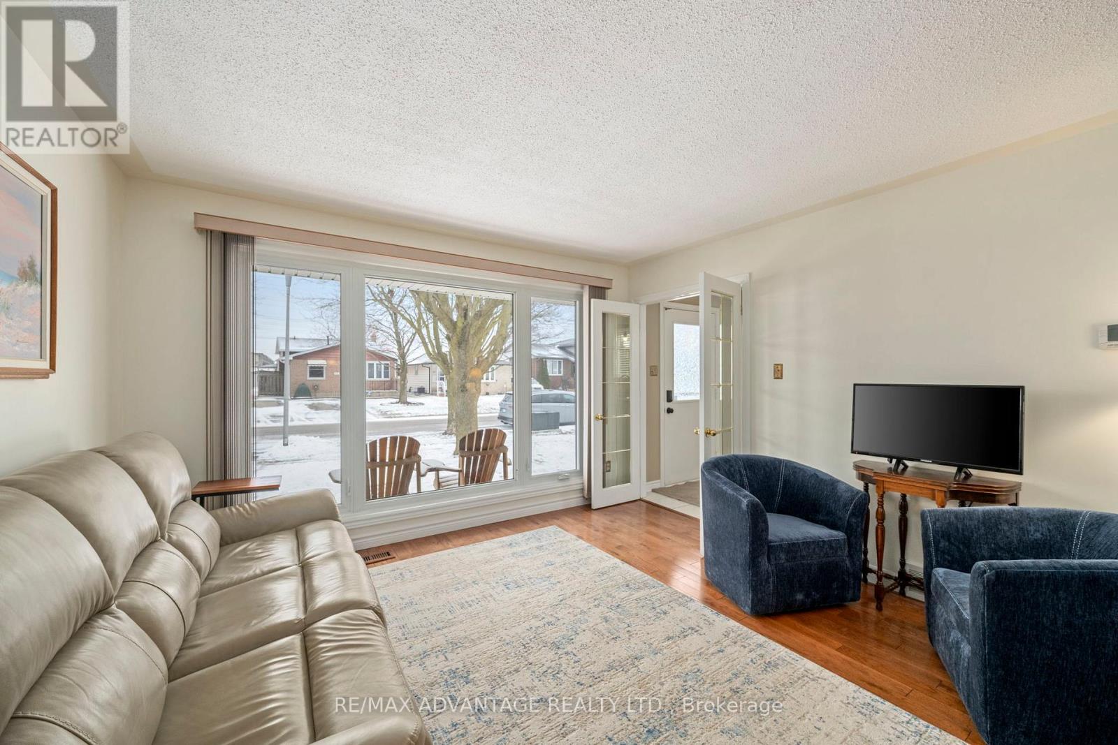 39 Lysanda Avenue, London South, Ontario  N5Z 4L1 - Photo 8 - X12691836