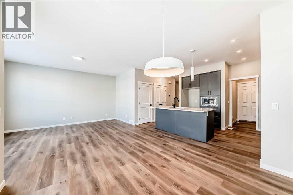 43 Bartlett Row Se, Calgary, Alberta  T3S 0P1 - Photo 11 - A2274505