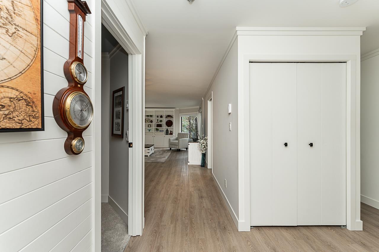 202 1520 Vidal Street, White Rock, British Columbia  V4B 3T7 - Photo 3 - R3078278