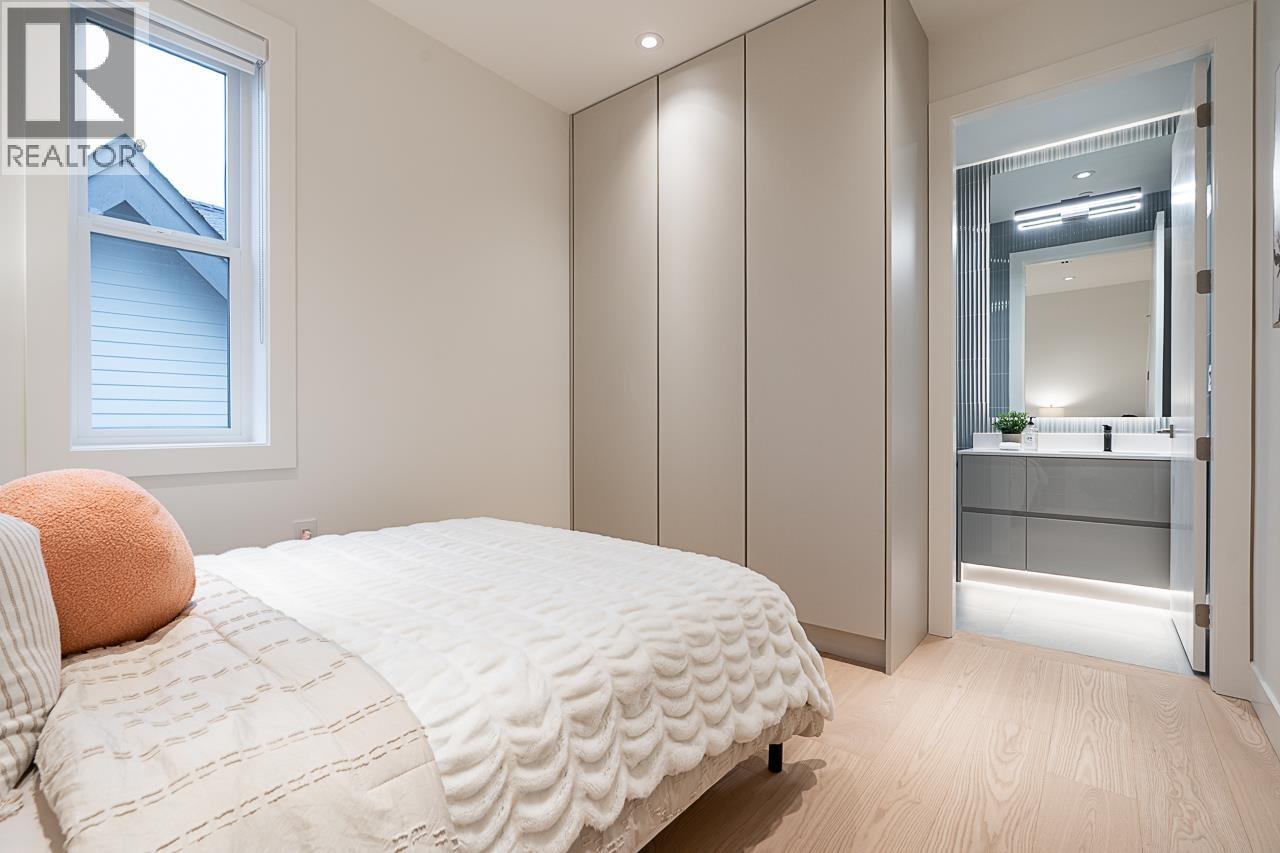 2565 W 2nd Avenue, Vancouver, British Columbia  V6K 1J7 - Photo 25 - R3070801