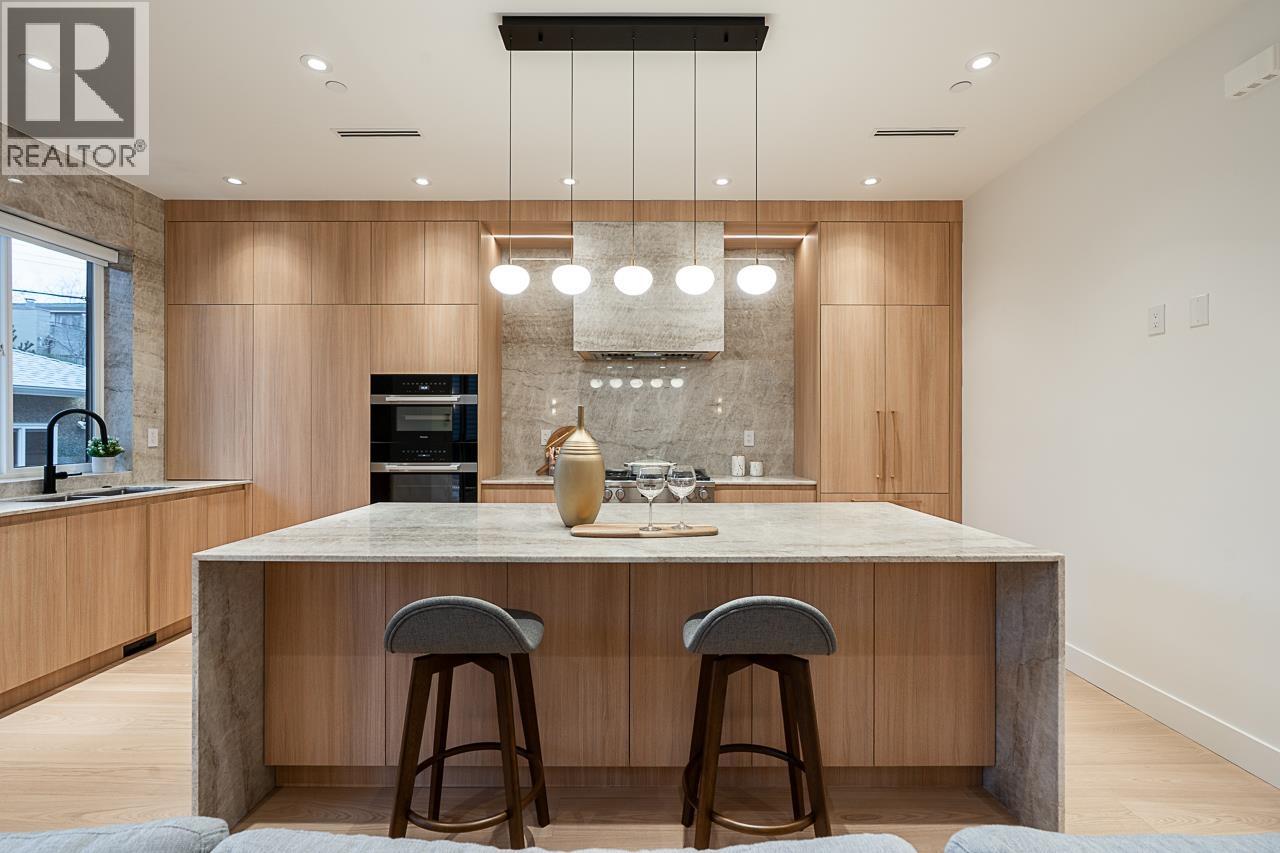 2565 W 2nd Avenue, Vancouver, British Columbia  V6K 1J7 - Photo 11 - R3070801