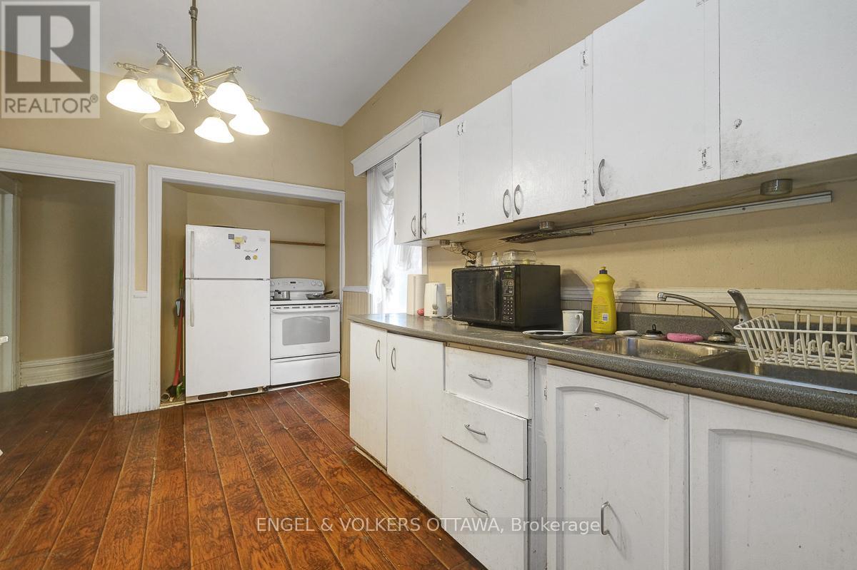 256 Kent Street N, Ottawa, Ontario  K2P 2A2 - Photo 12 - X12691840