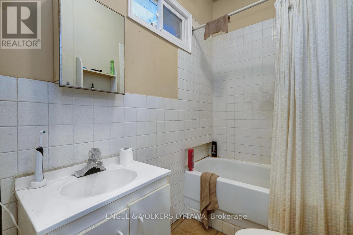 256 Kent Street N, Ottawa, Ontario  K2P 2A2 - Photo 13 - X12691840