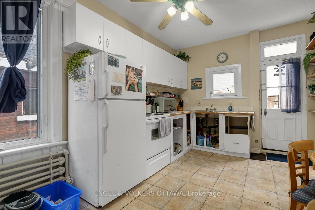 256 Kent Street N, Ottawa, Ontario  K2P 2A2 - Photo 18 - X12691840