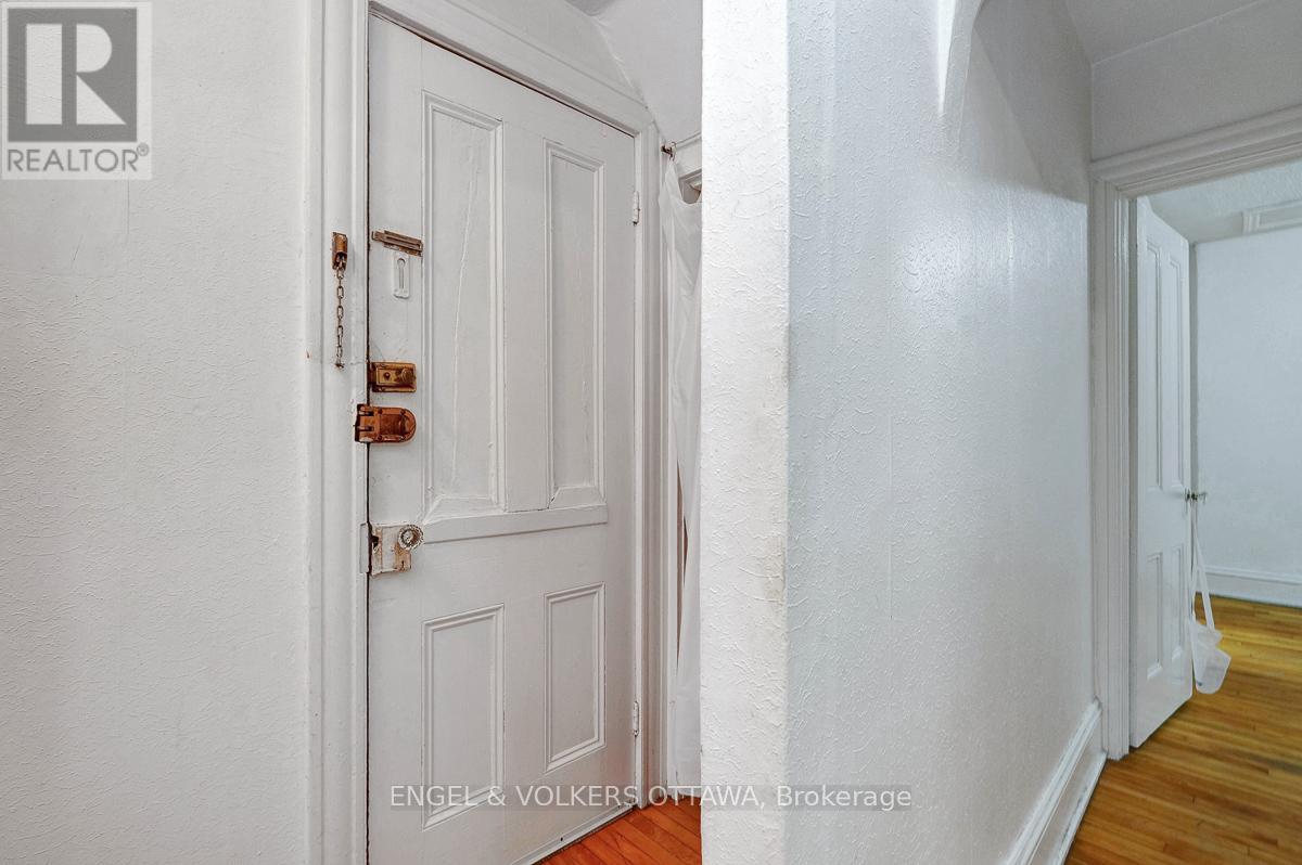 258 Kent Street, Ottawa, Ontario  K2P 2A2 - Photo 19 - X12691982