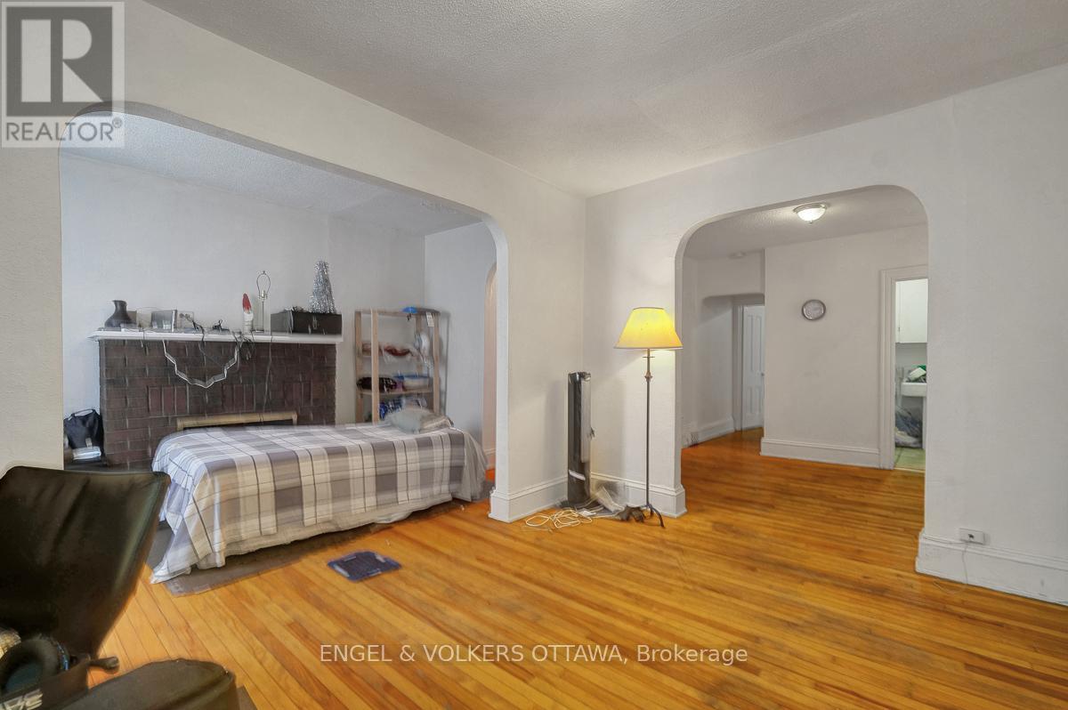 258 Kent Street, Ottawa, Ontario  K2P 2A2 - Photo 9 - X12691982