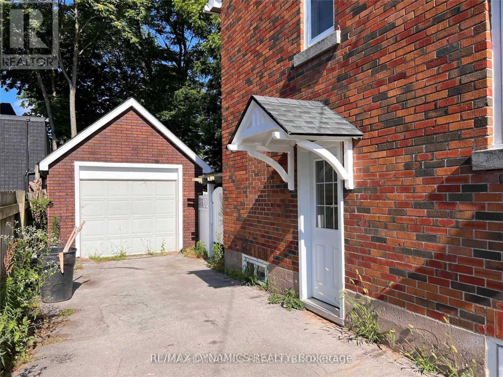 5825 Depew Avenue, Niagara Falls, Ontario  L2G 5M2 - Photo 2 - X12691900