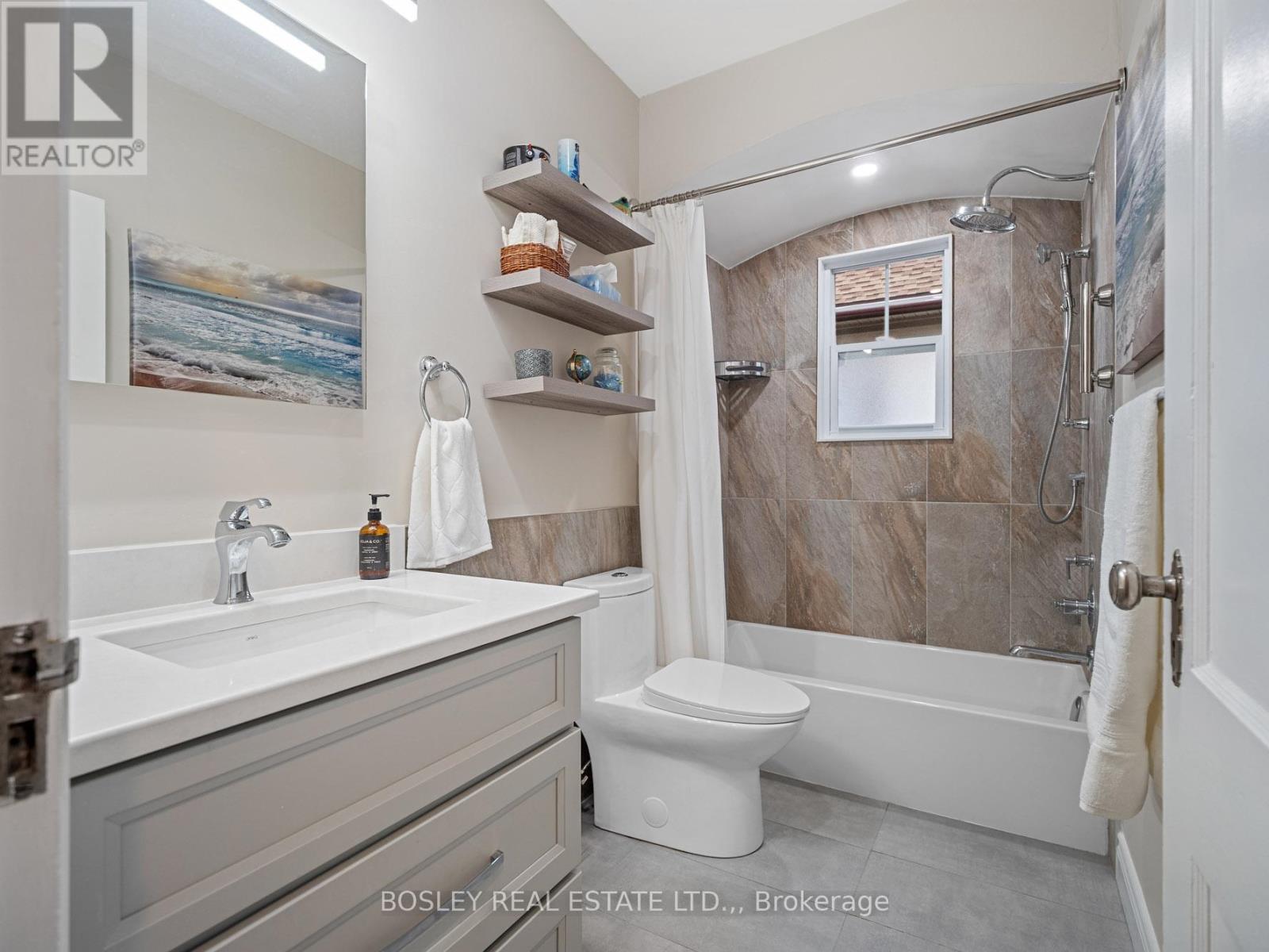 30 Spruce Street, St. Catharines, Ontario  L2R 1B5 - Photo 10 - X12691920