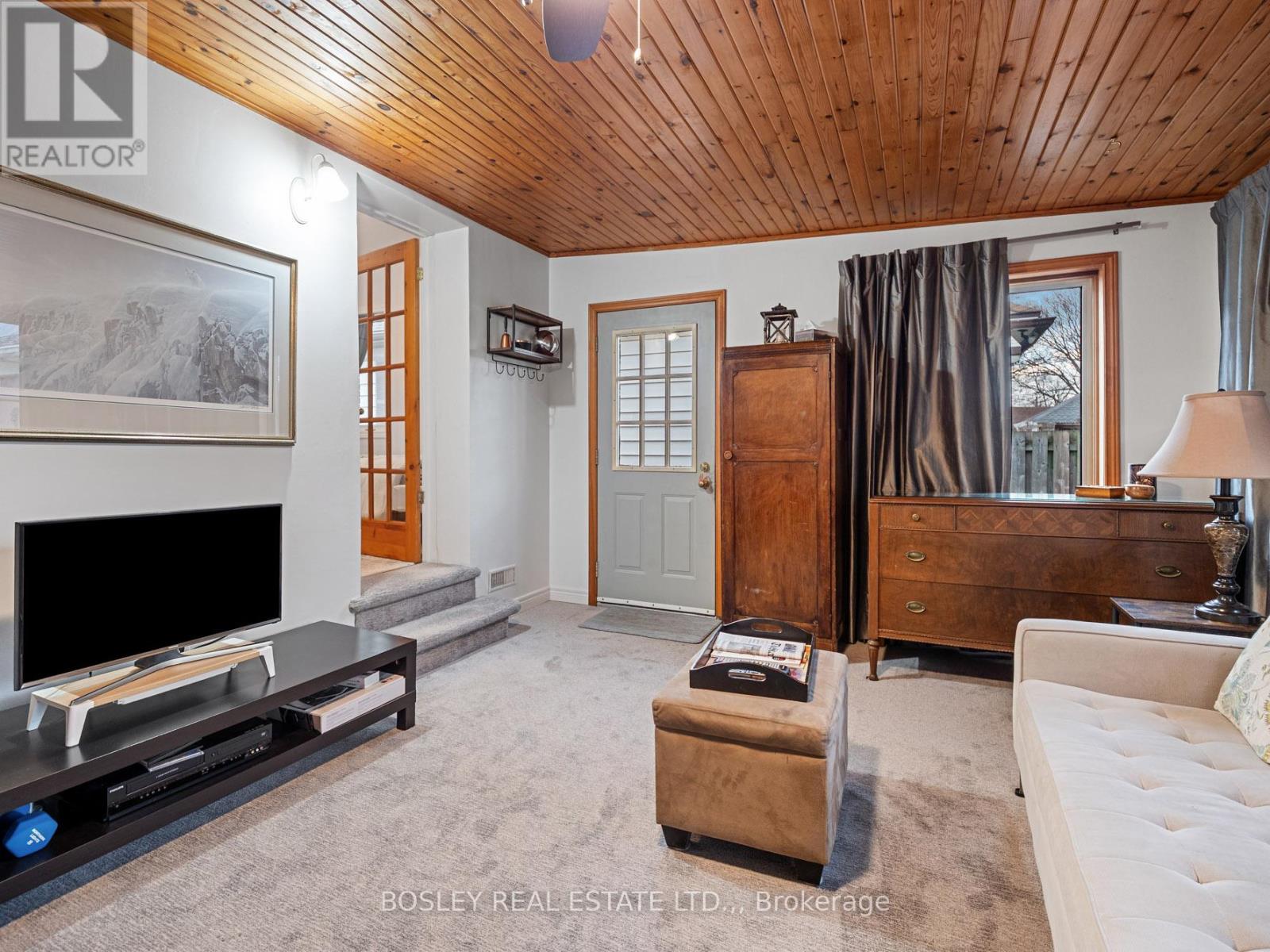 30 Spruce Street, St. Catharines, Ontario  L2R 1B5 - Photo 13 - X12691920