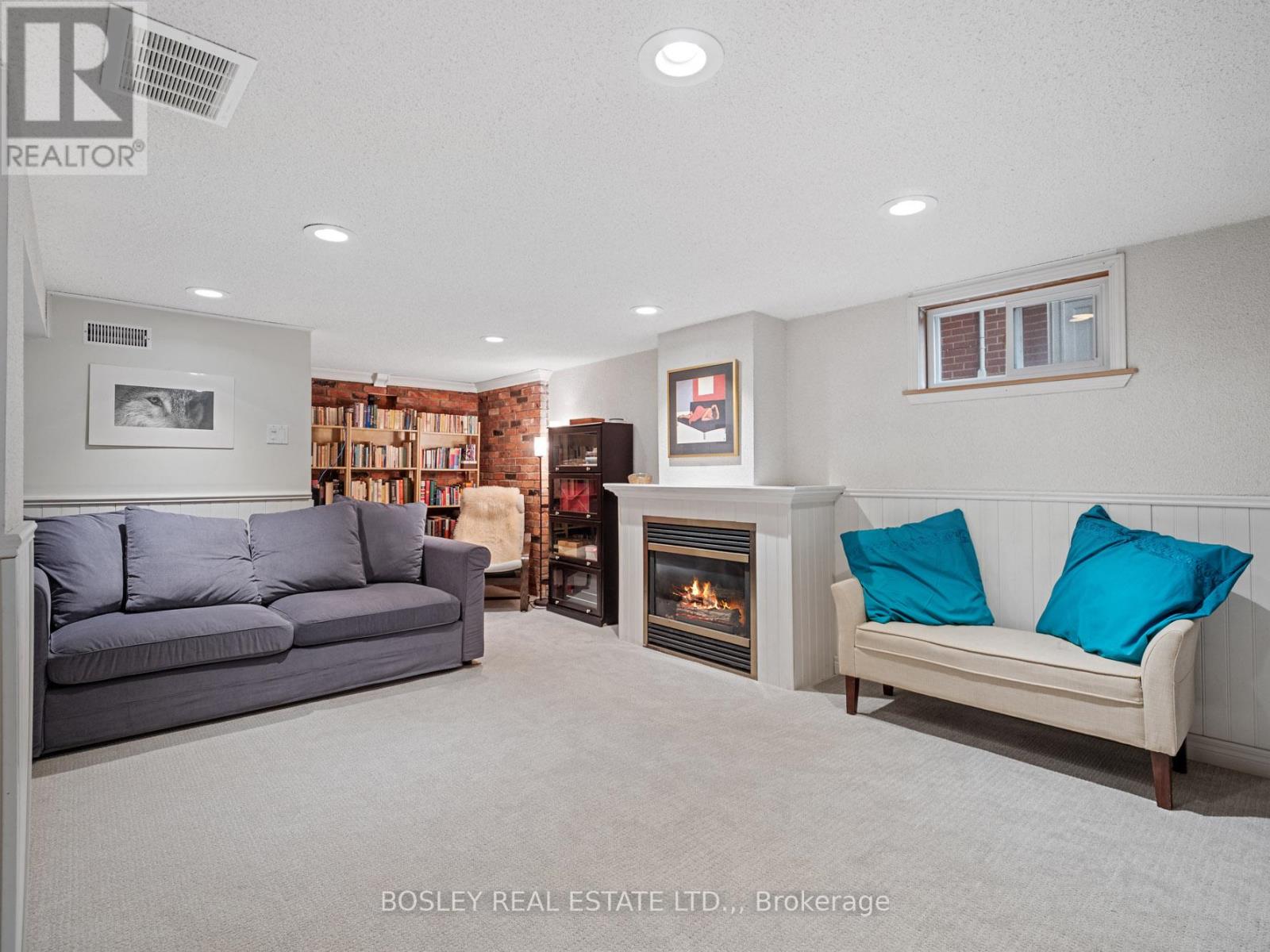 30 Spruce Street, St. Catharines, Ontario  L2R 1B5 - Photo 19 - X12691920