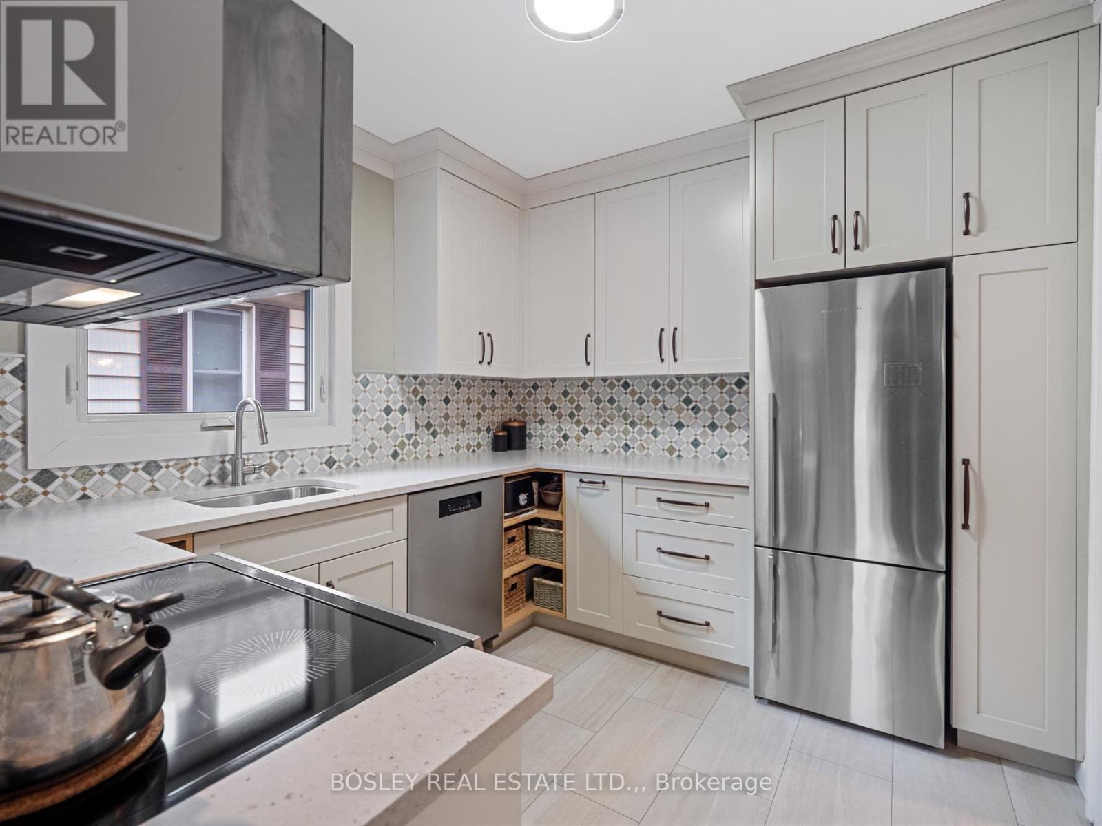 30 Spruce Street, St. Catharines, Ontario  L2R 1B5 - Photo 8 - X12691920