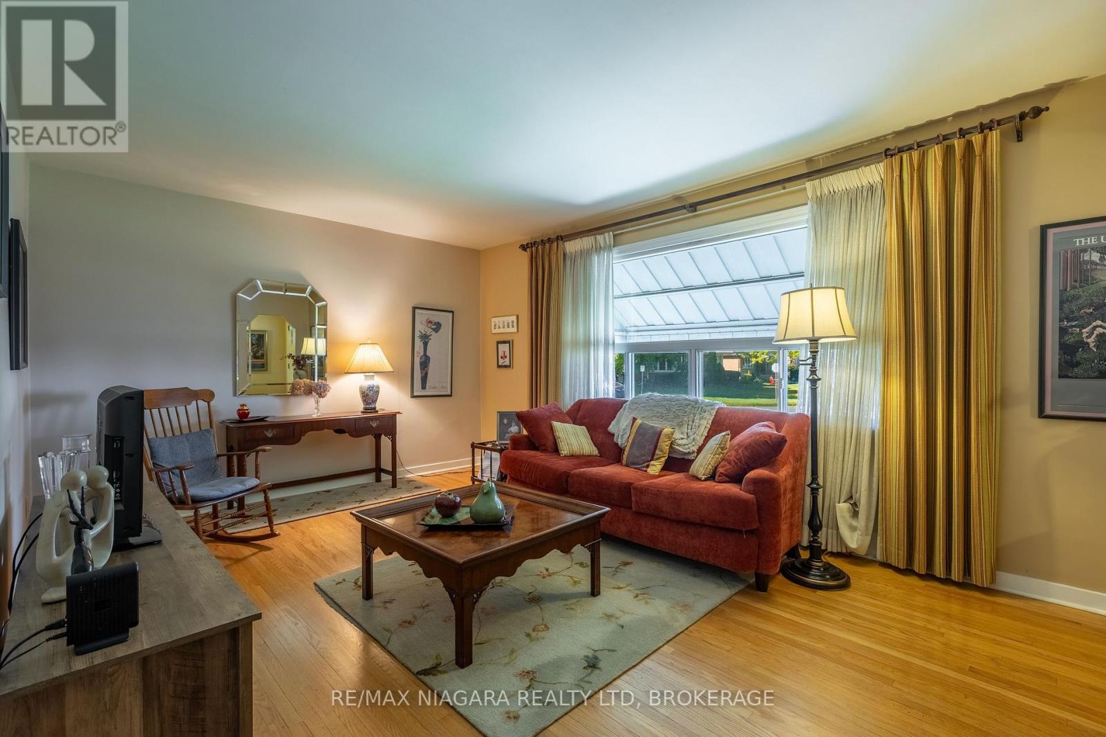 68 Connaught Avenue, Welland, Ontario  L3C 1G5 - Photo 8 - X12691972