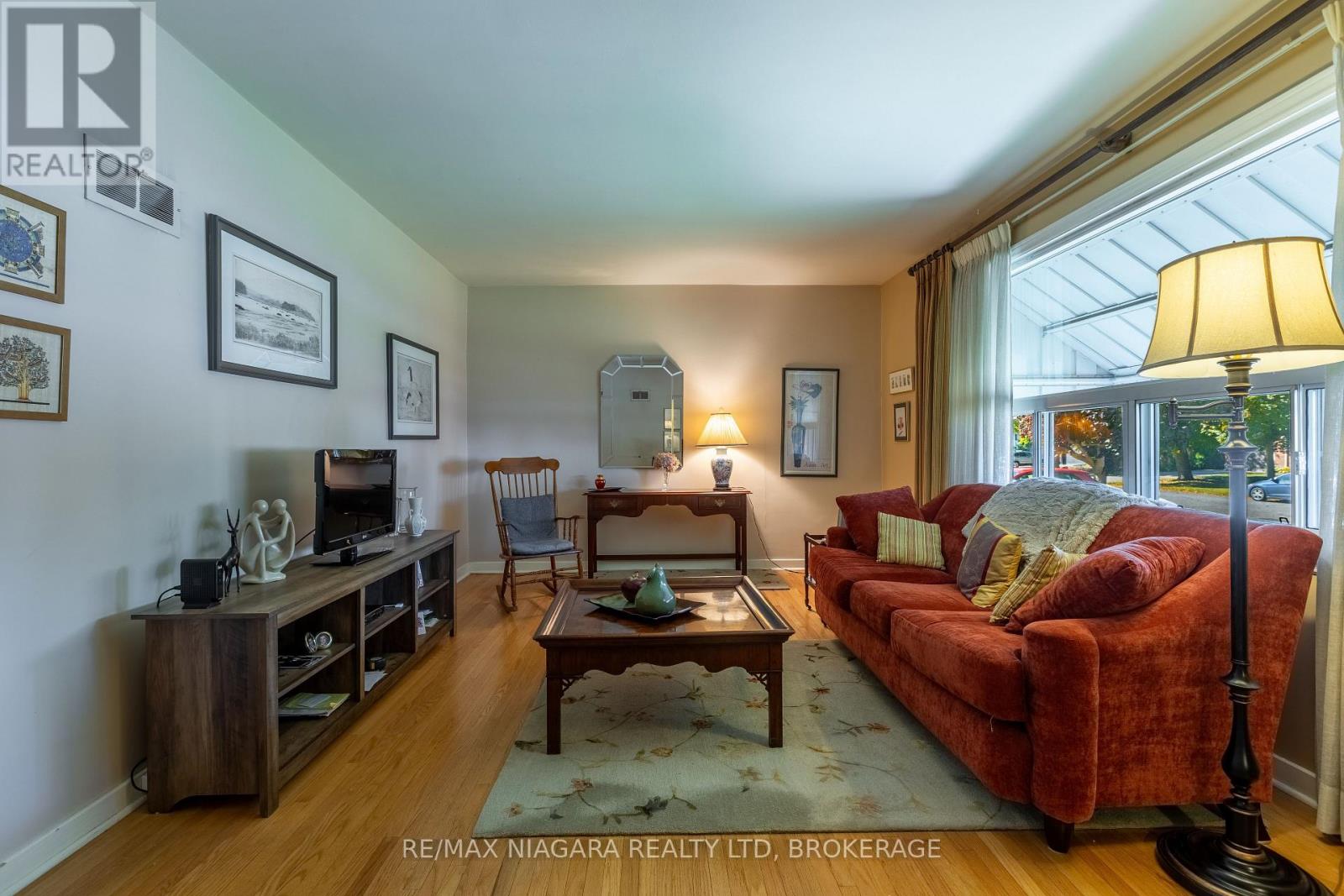 68 Connaught Avenue, Welland, Ontario  L3C 1G5 - Photo 9 - X12691972