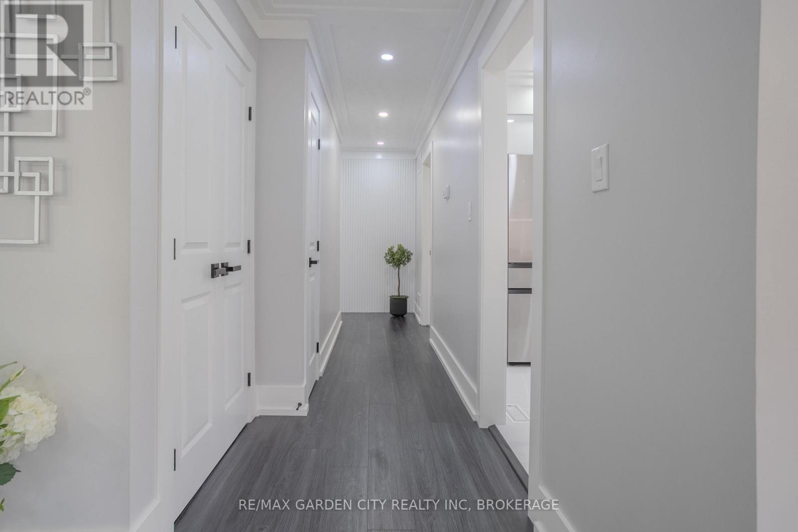 53 Brant Avenue, Welland, Ontario  L3C 6C6 - Photo 12 - X12692002