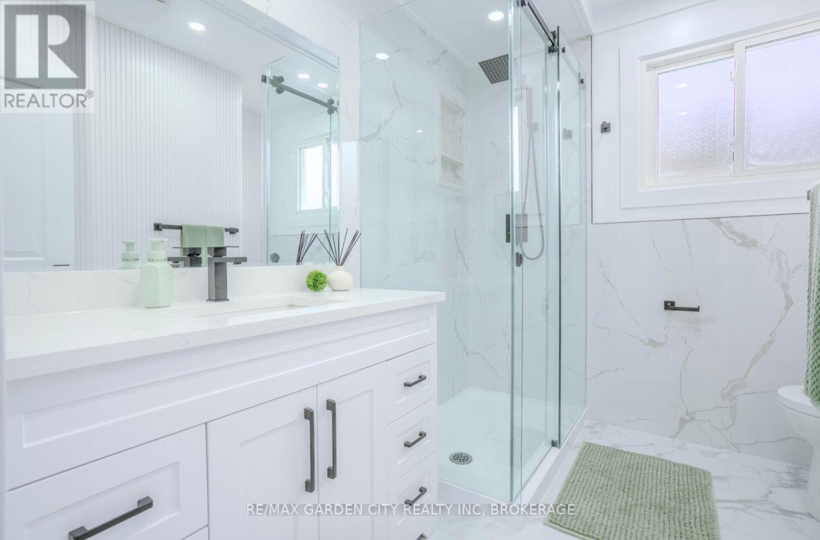 53 Brant Avenue, Welland, Ontario  L3C 6C6 - Photo 13 - X12692002